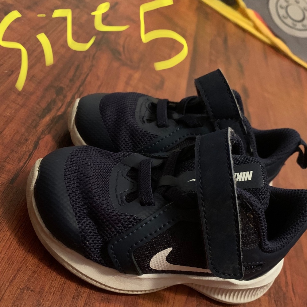 Nike toddler tennis shoes